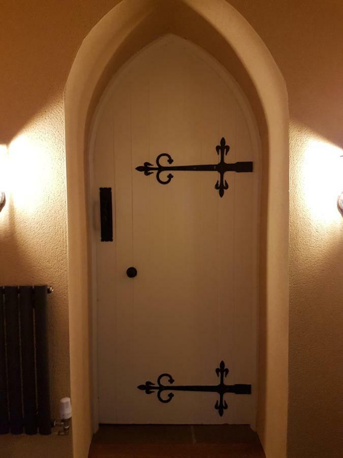 Renovated Church Close To The Beach Llanelli Ruang foto